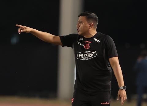 C&eacute;sar Far&iacute;as vs Gavil&aacute;nez protagonizan la primera pol&eacute;mica tras Barcelona SC vs City