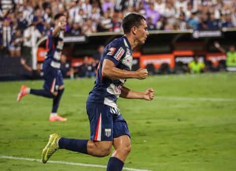 Jairo V&eacute;lez el ecuatoriano ya es parte de la selecci&oacute;n peruana, ser&aacute; un armador