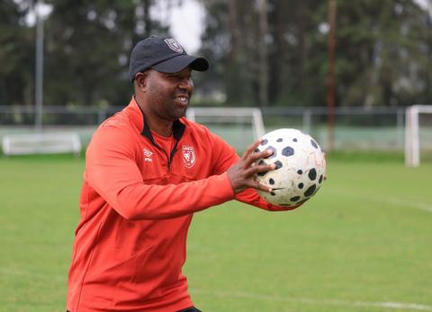 Ante LDU, un partido especial para Leones y Kinito M&eacute;ndez