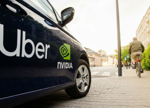 Uber y NVIDIA sellan alianza para llevar los robotaxis al siguiente nivel