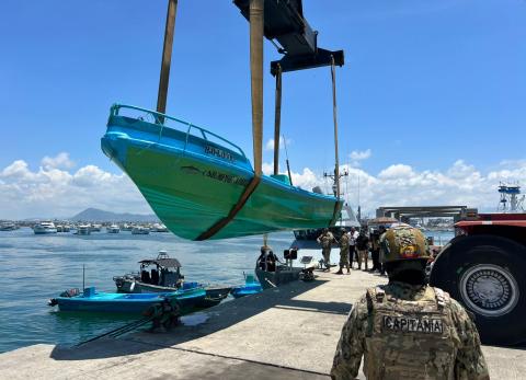 Narcolanchas interceptadas en alta mar: &iquest;c&oacute;mo fue el operativo a 180 millas de Manta?