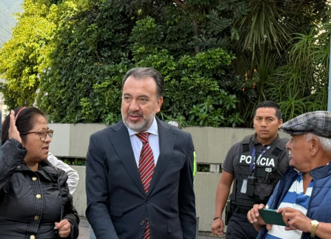 Caso trolebuses Quito: Pabel Mu&ntilde;oz rinde versi&oacute;n y habla de &ldquo;bochorno internacional&rdquo;