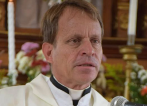 Quito: &iquest;Qui&eacute;n era el cura que apareci&oacute; sin vida en su casa en Guayllabamba?