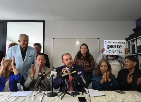 Juan Esteban Guarderas presenta su precandidatura a la Alcald&iacute;a Quito