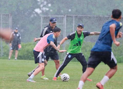 Emelec busca potencia f&iacute;sica: Los detalles del entrenamiento en la arena de Salinas