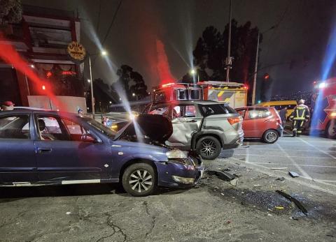 Siniestro de tr&aacute;nsito en el sur de Quito deja una persona fallecida y tres heridos