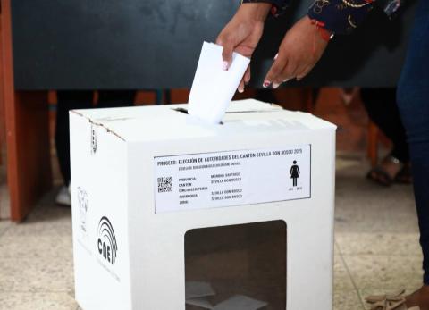 Decisiones de CNE, TCE y Fiscal&iacute;a reconfiguran tablero de las seccionales 2026