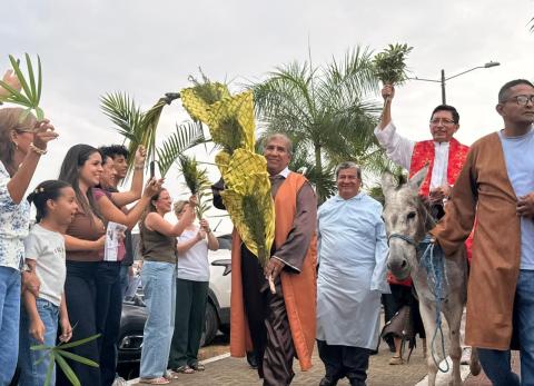 Fieles recrean Domingo de Ramos en el Santuario de Schoenstatt de Ciudad Celeste