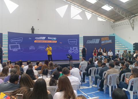 Daniel Noboa cumple agenda en Cuenca con lanzamiento de capacitaci&oacute;n juvenil