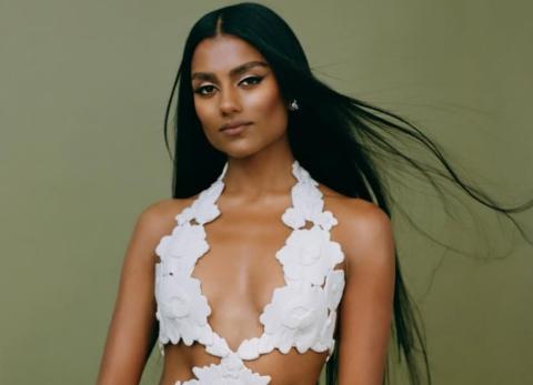 De Bridgerton a la industrial musical: Simone Ashley debuta como solista