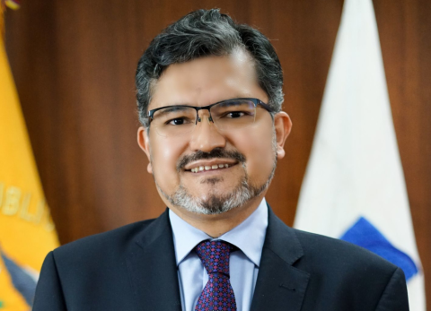 Al&iacute; Lozada dice no haber sido notificado de informe de Contralor&iacute;a que lo se&ntilde;ala