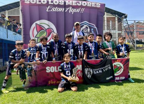 Independiente del Valle San Luis Sub-9 brilla y conquista la Rumi&ntilde;ahui Cup
