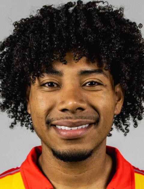 Ángelo Mina refuerza a Emelec y apunta al Clásico frente a Barcelona SC.