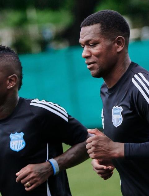 emelec miller bolaños delfin