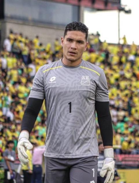 Aldair Quintana, el arquero que quiere Independiente del Valle para reemplazar a Villar.