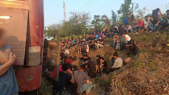Migrantes de Ecuador caen en proceso de rescate en México