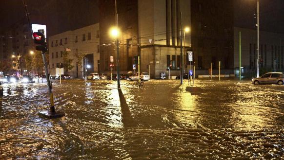 Mal tiempo azota el norte de Italia y provoca graves inundaciones en la ciudad de Milán
