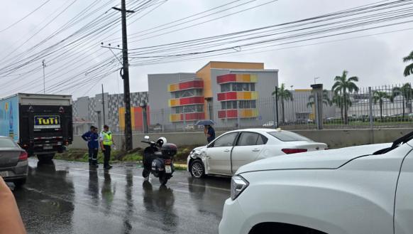 Accidente Vía a SALITRE.