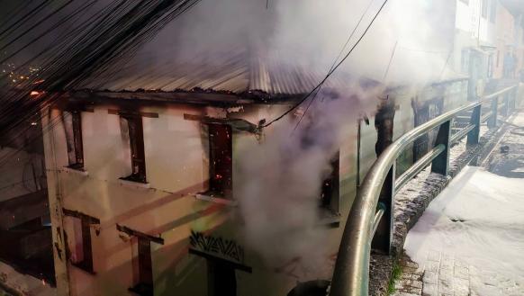 incendio estructural en Quito