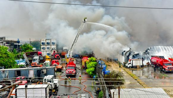 incendio en el Guasmo
