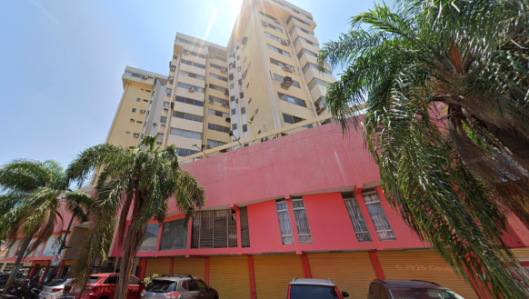 edificion de multicomercio