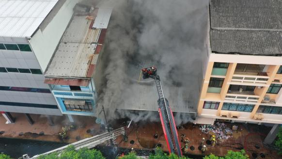 Incendio en Multicomercio CTE