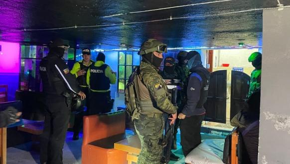 Operativos Quito Shakira