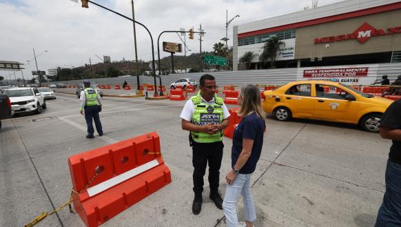 avenida del bombero Guayaquil