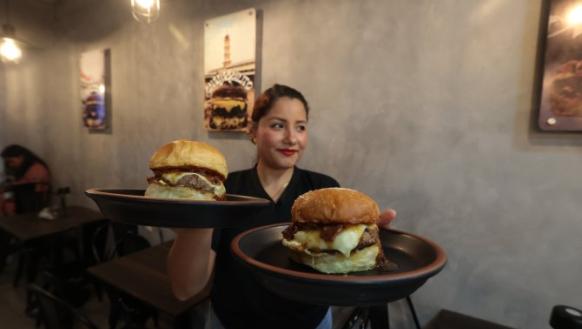 Hamburguesas con nombres de barrios de Guayaquil