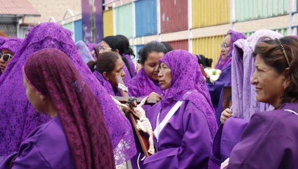 Devotos se preparan en San Andrés para la procesión Jesús del Gran Poder.