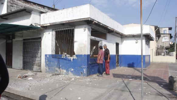 UPC atacada con explosivos en las calles 27 y Cuenca