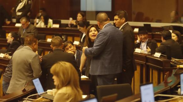 El informe de la Comisión de Biodiversidad fue presentado por el legislador Guido Vargas.
