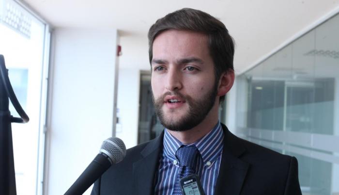Asambleísta Esteban Torres
