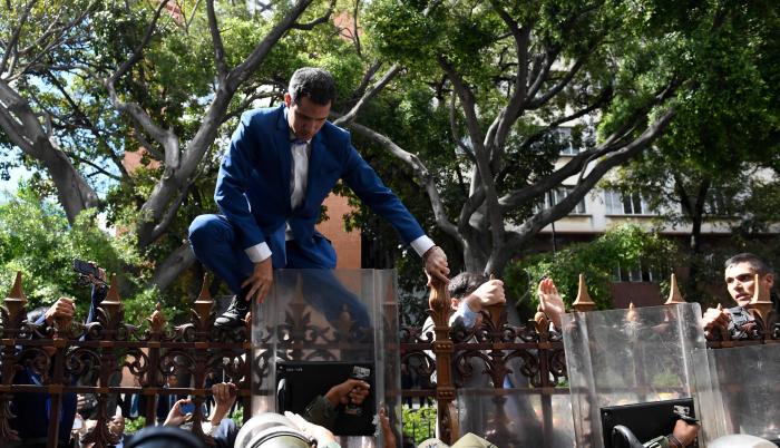 Opositor De Guaido Se Autoproclama Presidente Del Parlamento Venezolano