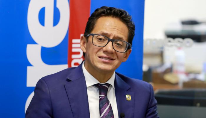 Freddy Carrión, defensor del Pueblo, cuestiona el manejo de comunicación sobre el caso sospechoso de coronavirus en el país.