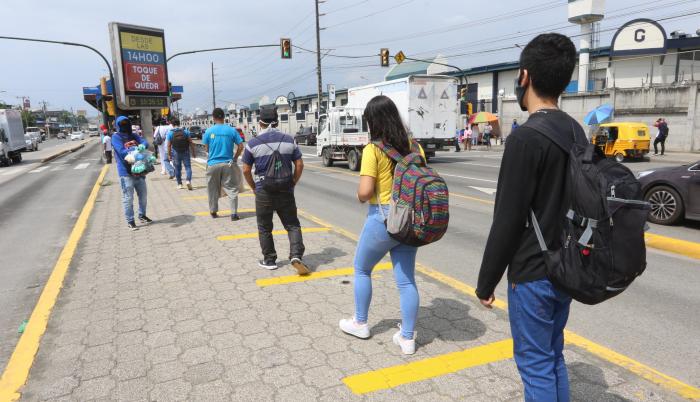 paraderos-metrovia-guayaquil.jpg