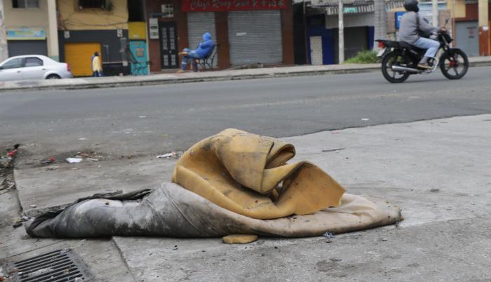 colchones abandonados contaminados