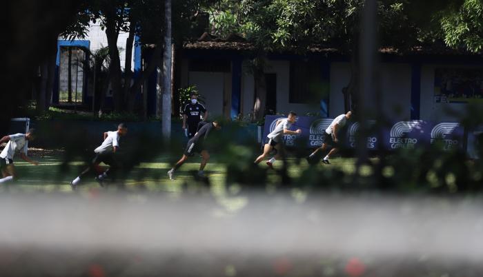 Emelec-entrenamiento-coronavirus
