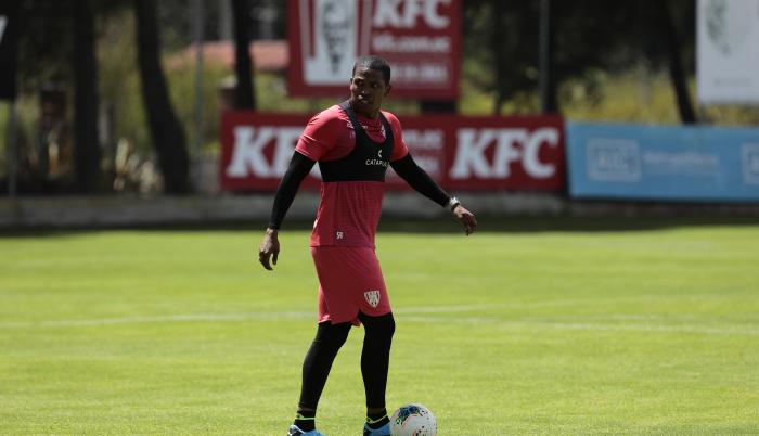 Edson-Montaño-Independiente-entrenamiento