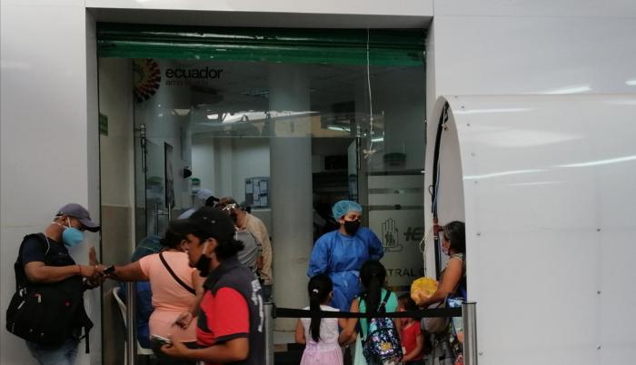 Dispensario de IESS en la bahía