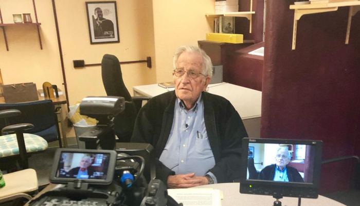 Noam-Chomsky-Charla2