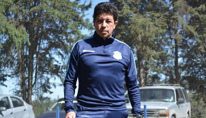 Paúl Vélez, técnico de Macará, no estuvo de acuerdo con las expresiones de Ismael Rescalvo.