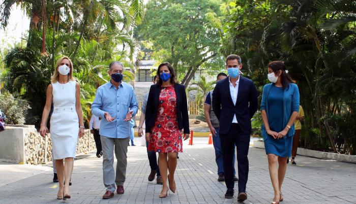 La alcaldesa no fue invitada al anuncio previo de las medidas para retornar a clases.