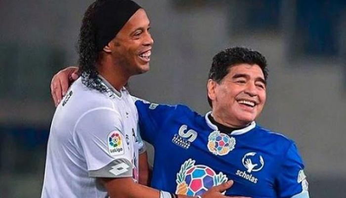 diego-maradona-ronaldinho-futbol