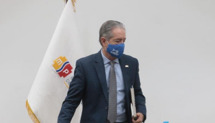 El ministro de Salud, Juan Carlos Zevallos