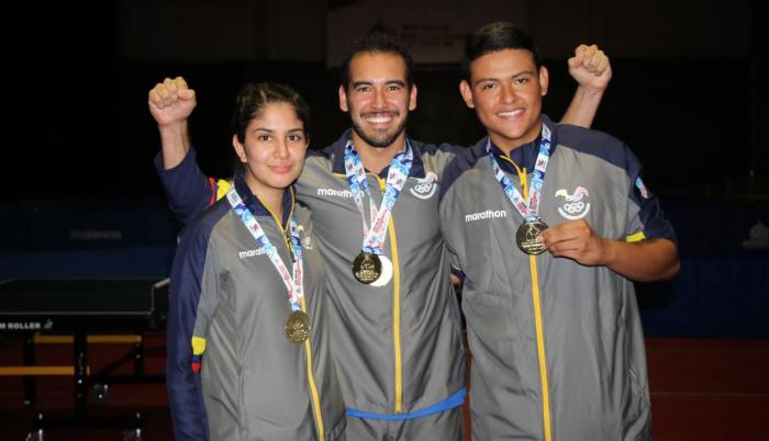Nathaly Paredes Alberto Miño Emiliano Riofrío tenis de mesa