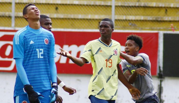 Colombia-Ecuador-Fútbol-Sudamericano