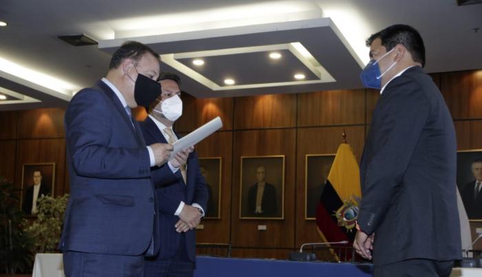 El representante del COE nacional presentó el proyecto de ley.
