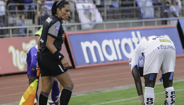 Mónica Amboya árbitra Ecuador