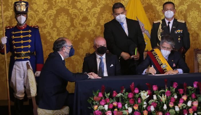 firma de decreto